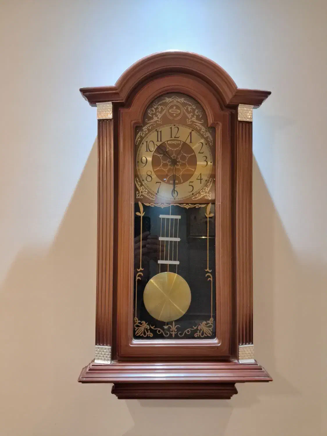 ساعت دیواری در حد نو، فایبر پاندول فلز|ساعت دیواری و تزئینی|تهران, افسریه جنوبی|دیوار