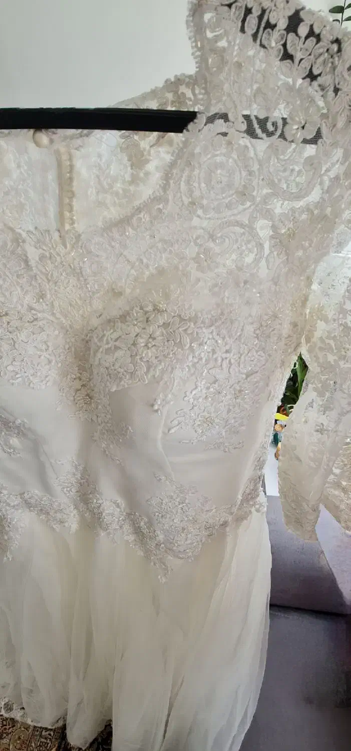 فروش لباس عروس دنباله دار مناسب سایز ۴۶تا ۵۴|لباس|اصفهان, کوی شهید کشوری|دیوار