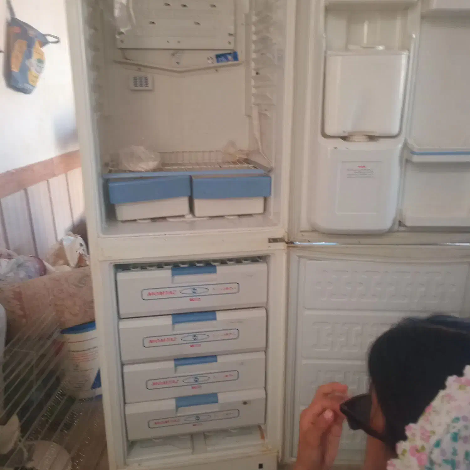 یخچال|یخچال و فریزر|تربت جام, جامرود|دیوار