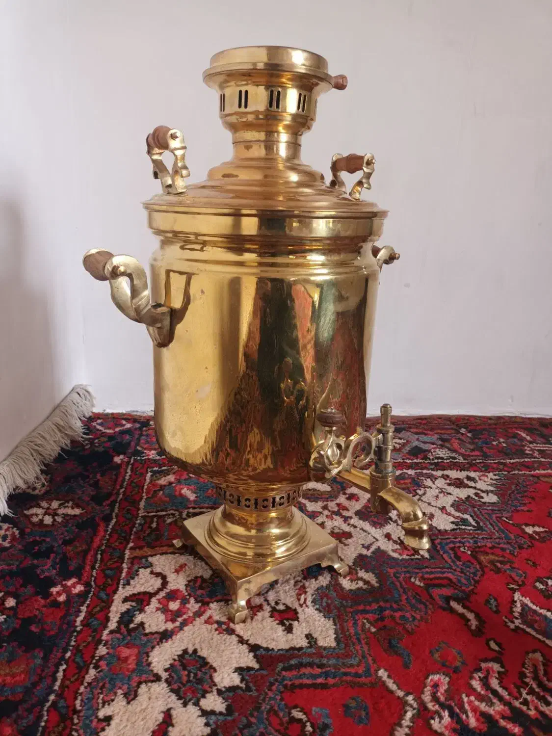 سماور عتیقه|کلکسیون اشیاء عتیقه|گوگان, |دیوار