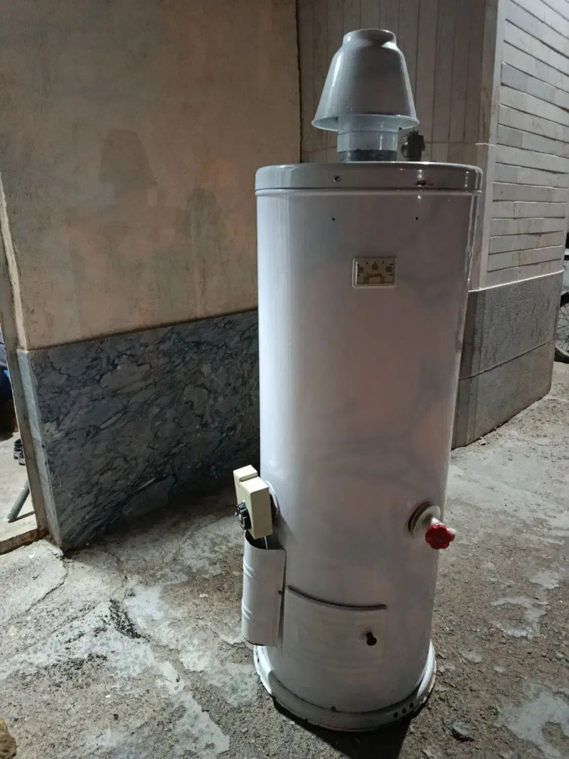 آبگرمکن ایستاده|آبگرمکن، پکیج، شوفاژ|آق قلا, |دیوار