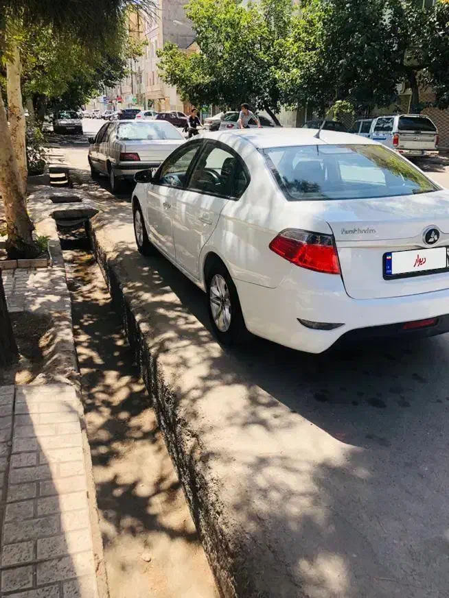 برلیانس موتوربزرگ اتوماتمدل ۹۷|خودرو سواری و وانت|مشهد, سعد آباد|دیوار