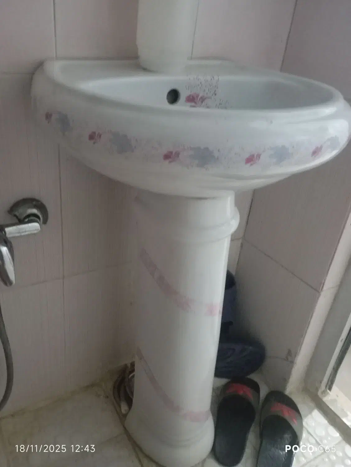 سنگ دسشویی با اینه ام دی اف|لوازم سرویس بهداشتی|نسیم‌شهر, |دیوار