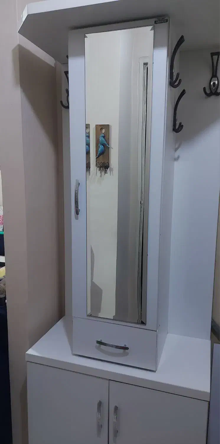 جاکفشی|جاکفشی، کمد، دراور|پرند, فاز ۶|دیوار