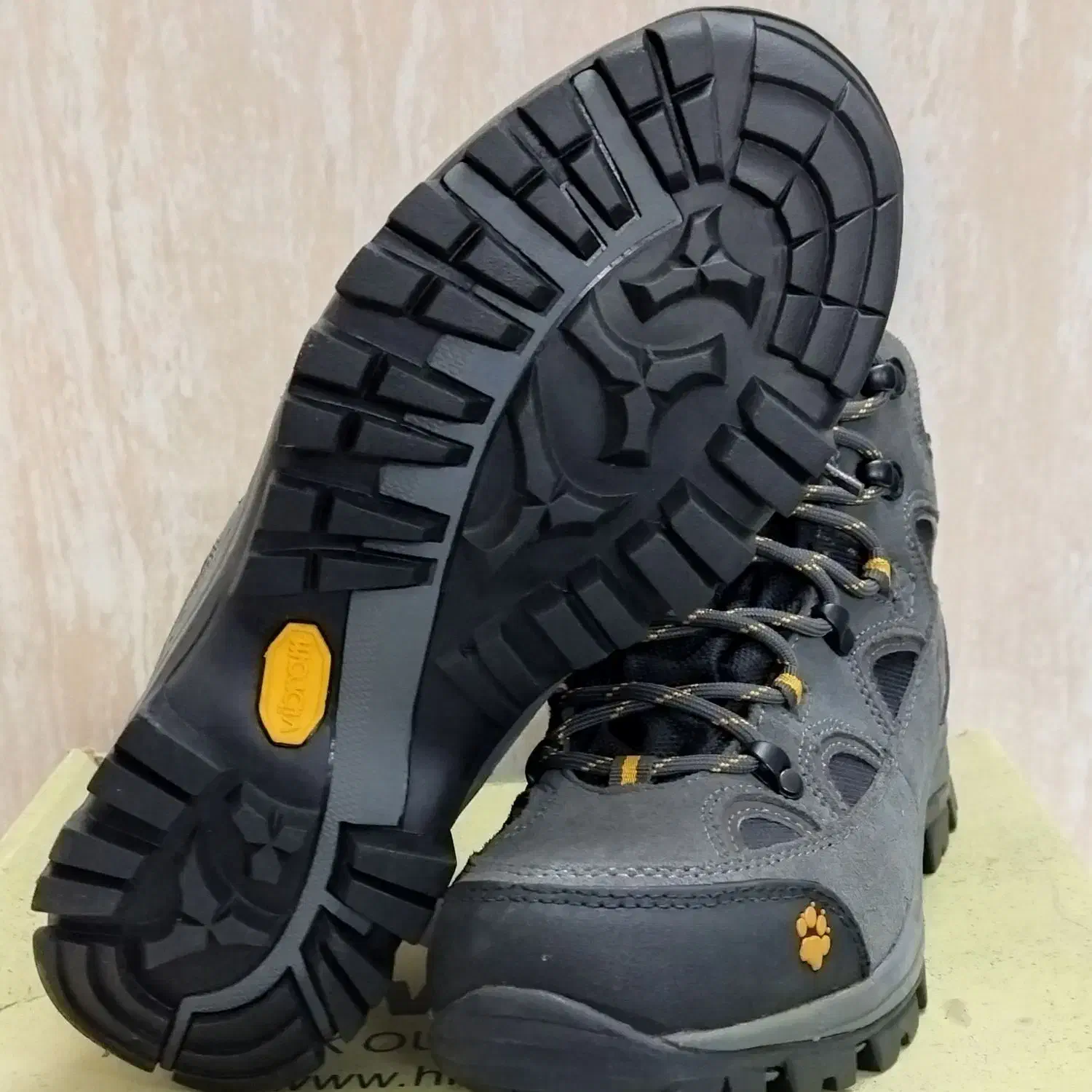 کیف و کفش|کیف، کفش، کمربند|قم, آذر (نکویی)|دیوار