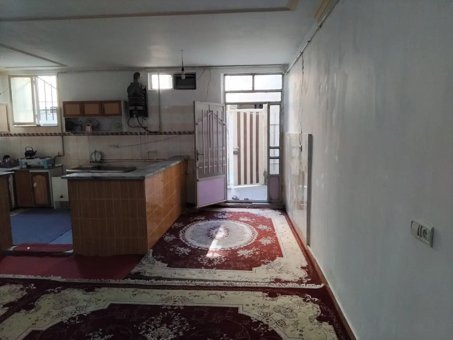 سوییت دربستی|اجارهٔ کوتاه‌مدت ویلا و باغ|بروجرد, |دیوار