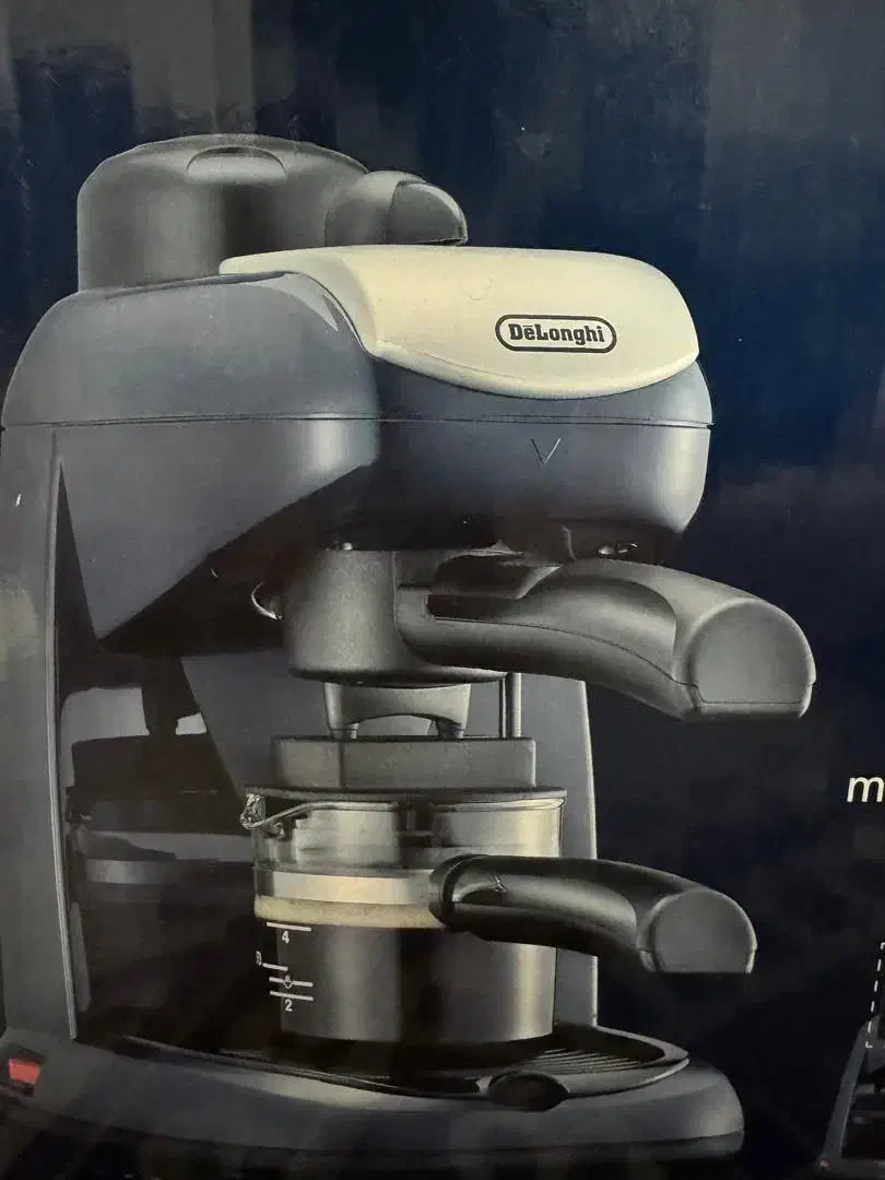 اسپرسو ساز خانگی دلونگی|سماور، چایساز، قهوهساز|تهران, جنتآباد شمالی|دیوار