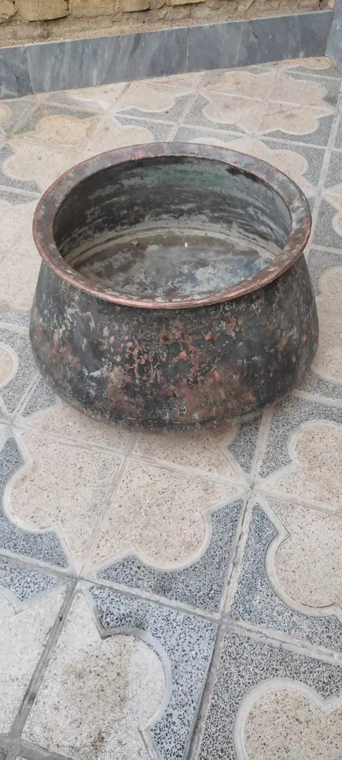 دیگ مسی|ظروف پخت‌وپز|شیراز, مسلم|دیوار