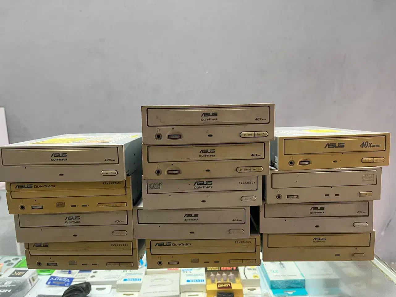 سیدی رایتر|قطعات و لوازم جانبی رایانه|رشت, امین الضرب|دیوار