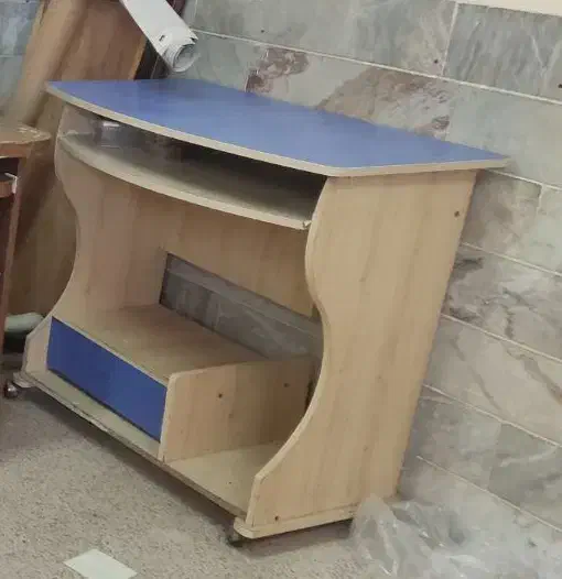 صندلی و میز کامپیوتر|میز تحریر و کامپیوتر|زنجان, |دیوار