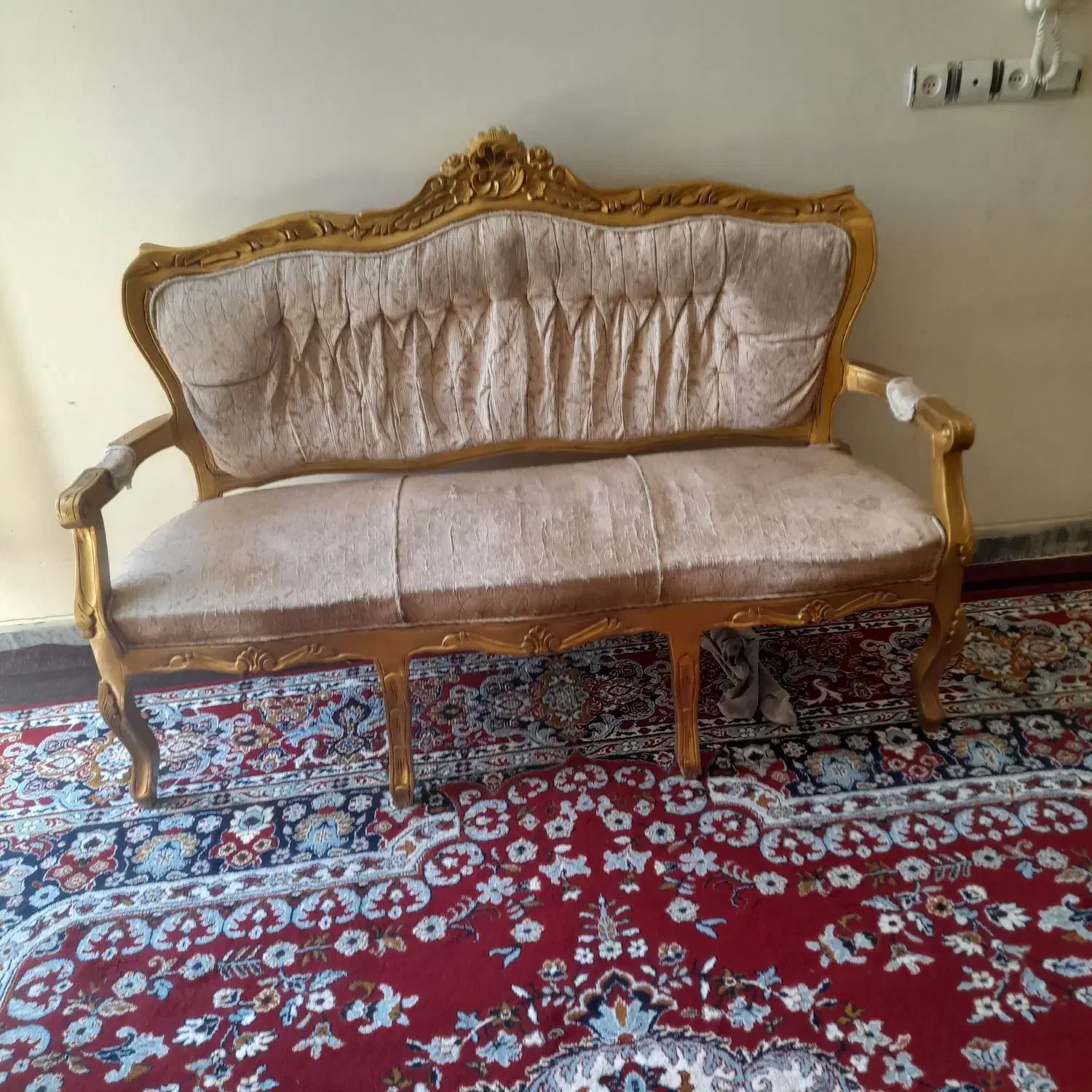 مبل سلطنتی|مبلمان خانگی و میز عسلی|شیراز, بید زرد|دیوار