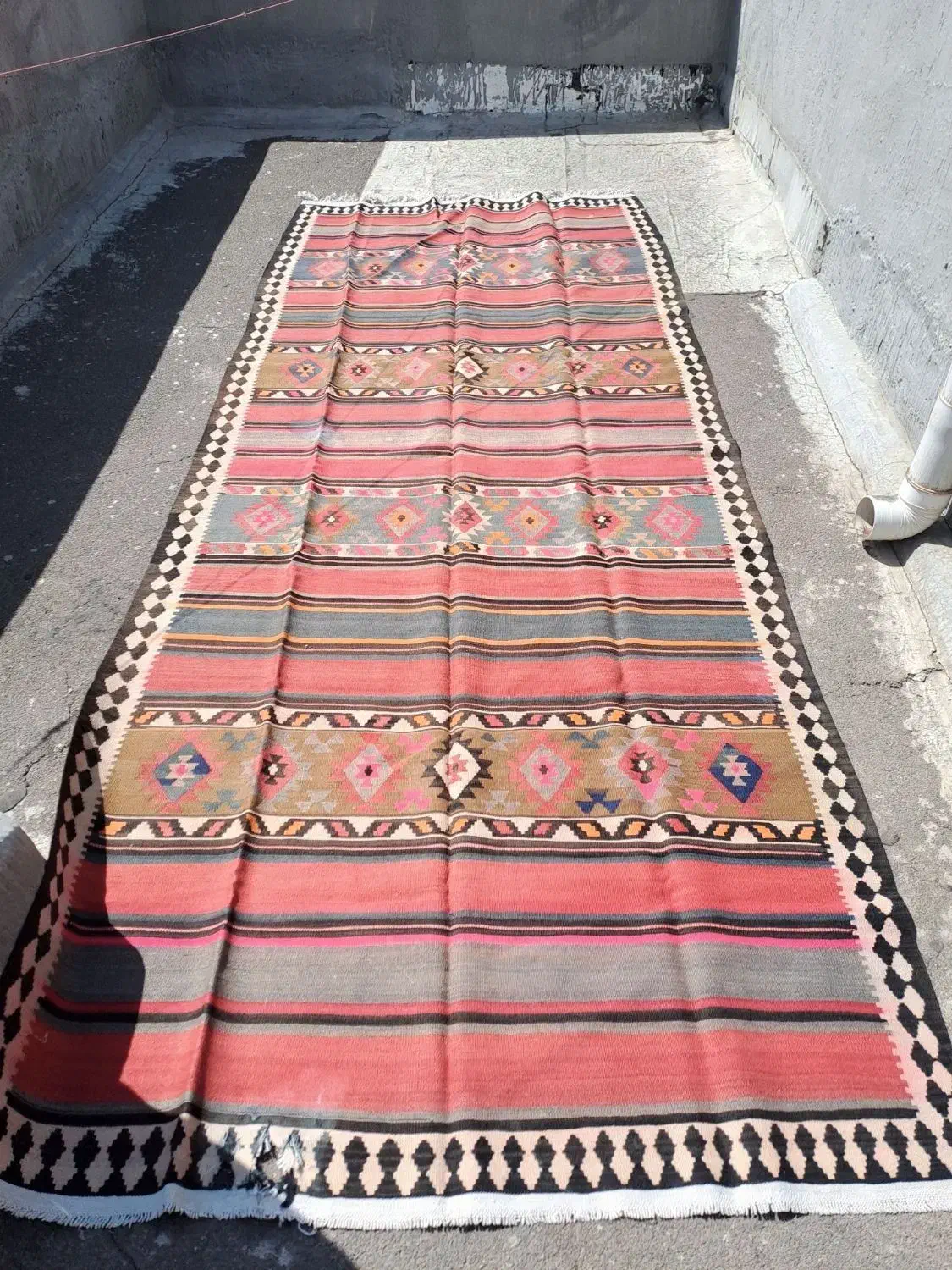 گلیم ۱.۵ در ۴|گلیم، جاجیم، گبه|تبریز, |دیوار