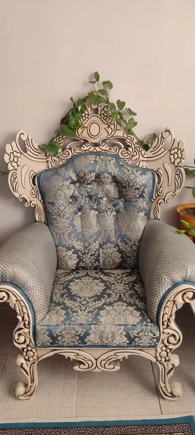 مبل سلطنتی با عسلی|مبلمان خانگی و میز عسلی|میانه, |دیوار