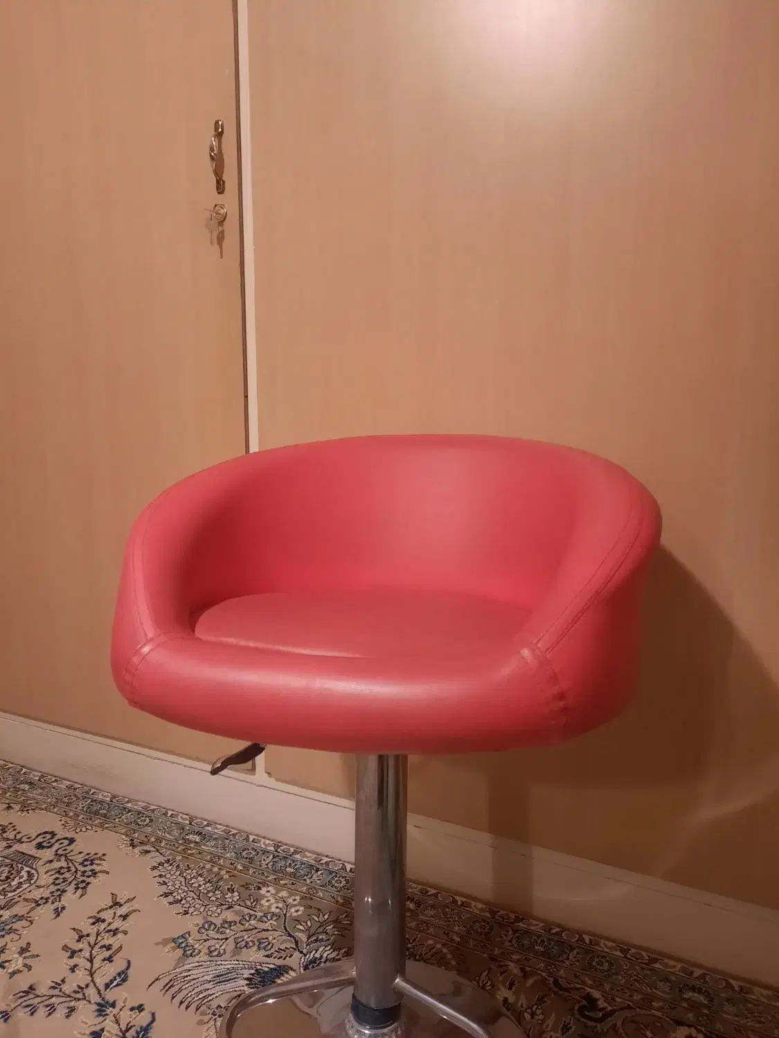 صندلی جک دار|صندلی و نیمکت|هشتگرد, شهرک بعثت|دیوار