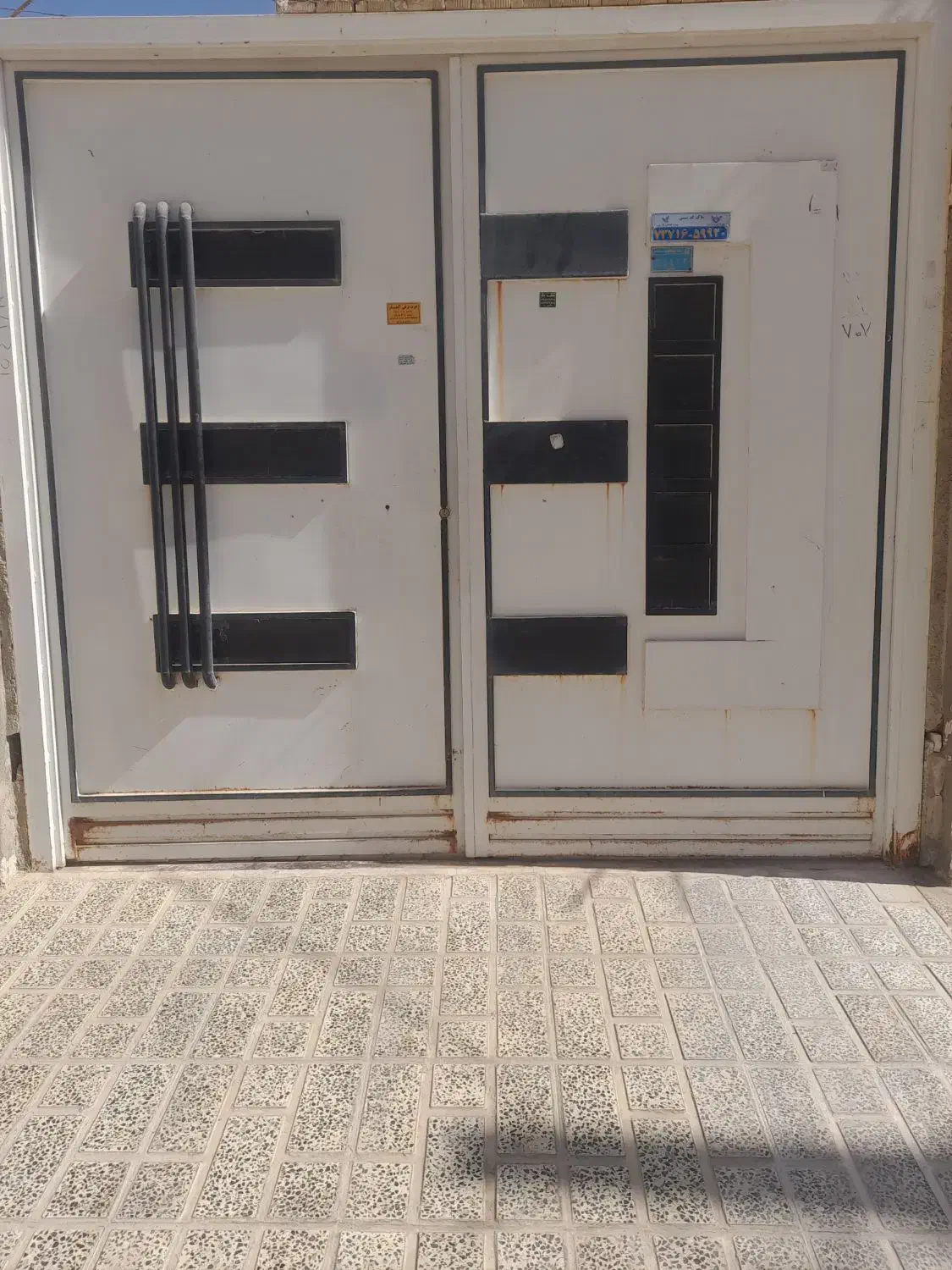 درب حیاط|مصالح و تجهیزات ساختمان|مرودشت, فاز دوم شهرک فرهنگیان|دیوار