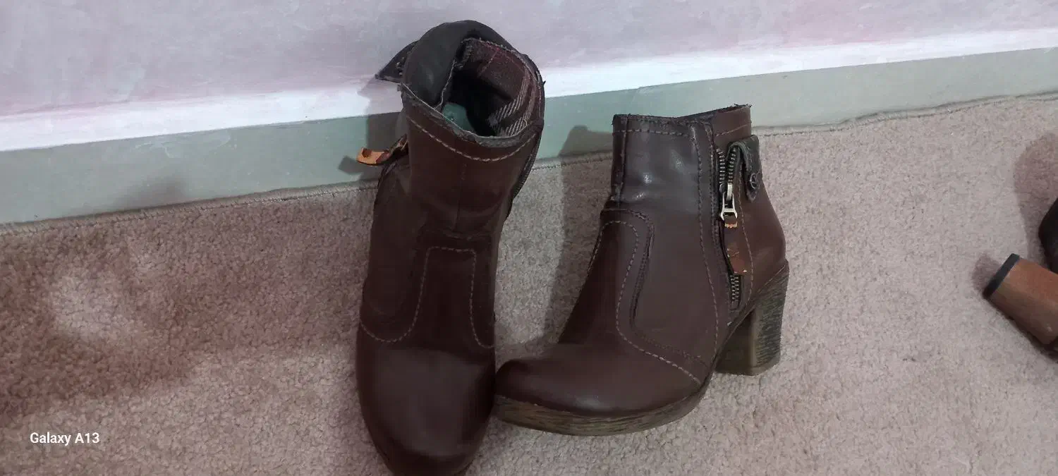 نیم بوت و کفش چرم|کیف، کفش، کمربند|ایلام, |دیوار