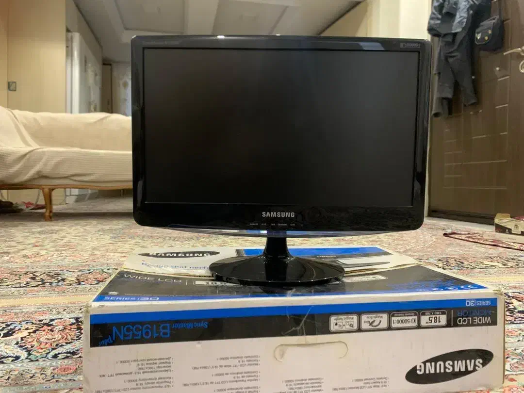 مانیتور ۱۹ اینچ سامسونگ|قطعات و لوازم جانبی رایانه|تهران, باشگاه نفت|دیوار