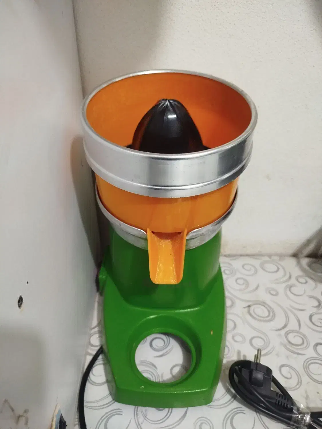 آب پرتقال گیری|آبمیوه‌گیر و آب‌مرکبات‌گیر|سبزوار, پیروزی|دیوار