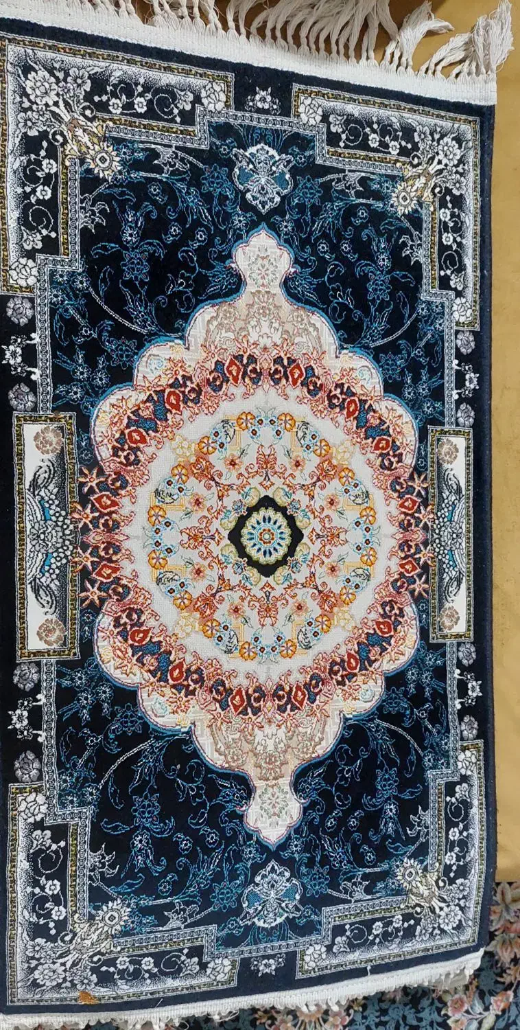 دوعدد. قالیچه پادری ۱۲۰۰شانه درحدنو تمیز|فرش|برازجان, |دیوار