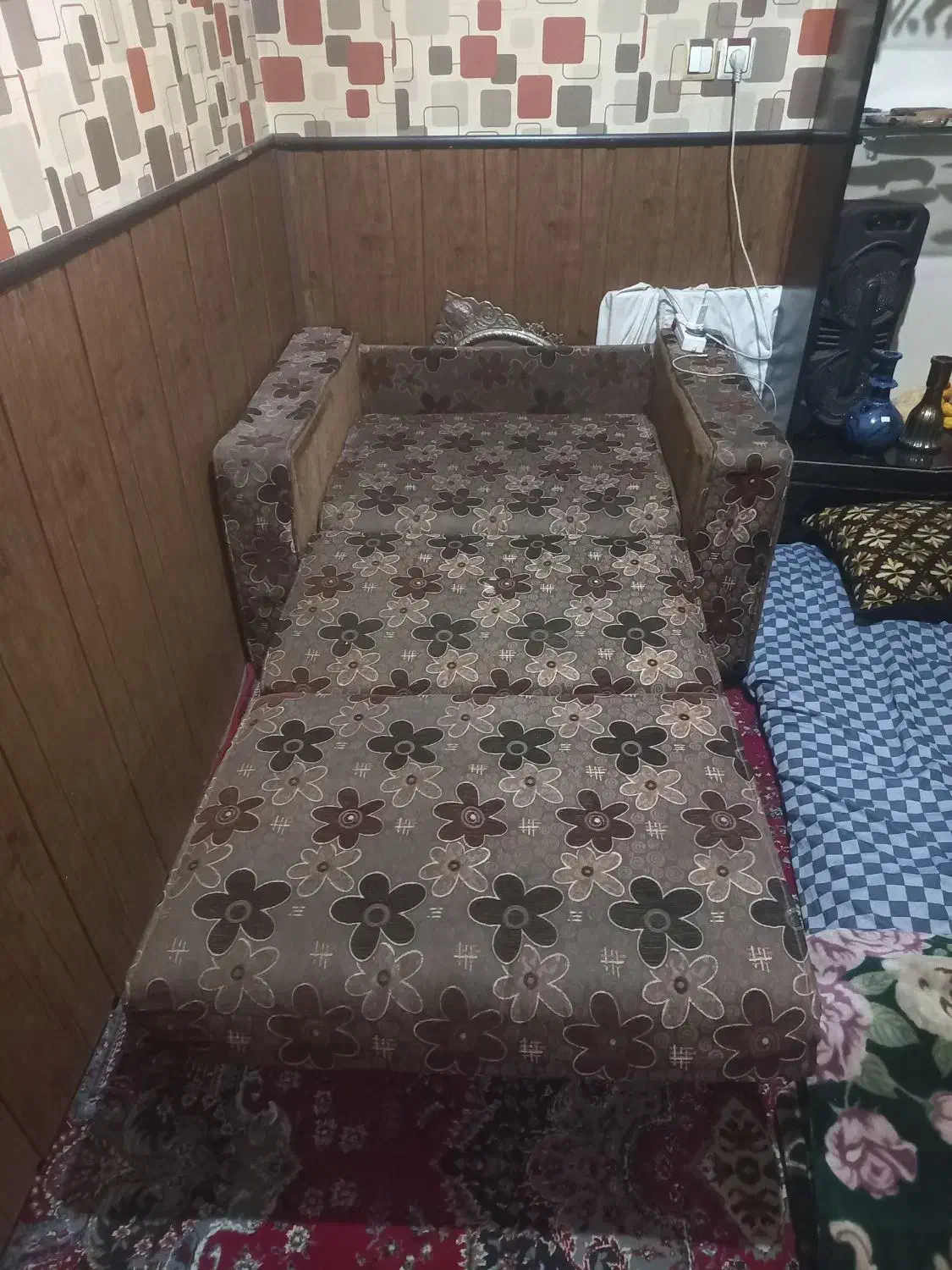 تخت مبلی|مبلمان خانگی و میز عسلی|نجف‌آباد, گلدشت|دیوار