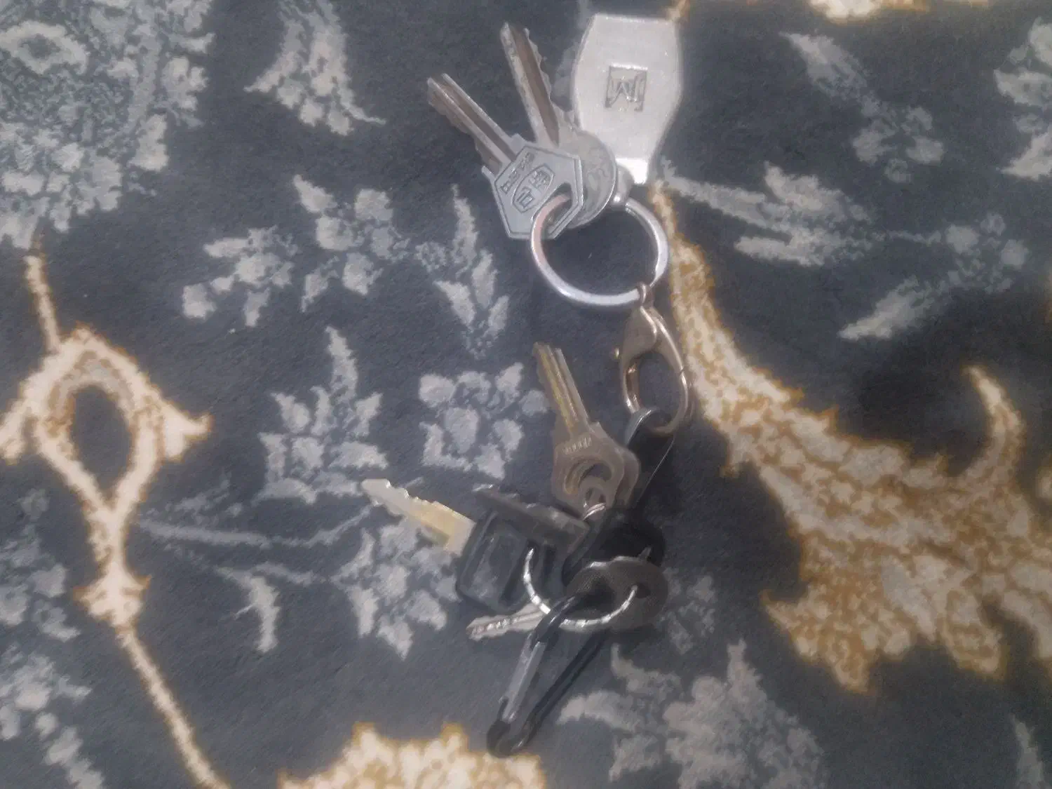 کیلید گمشده|اشیا|ساوه, |دیوار