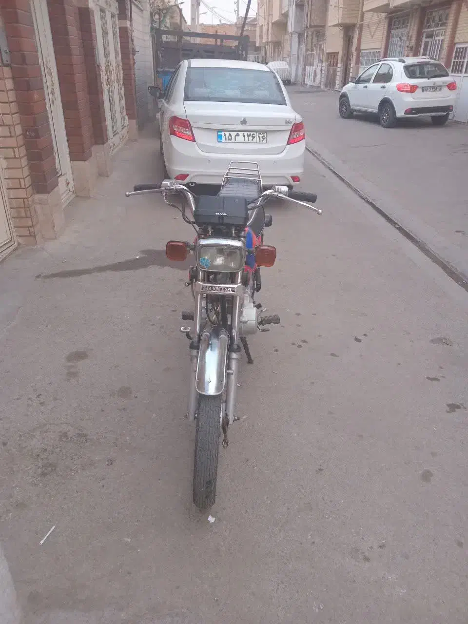 هندا۱۲۵پرند مدل ۹۰تمیز|موتورسیکلت|قم, انصار‌الحسین|دیوار