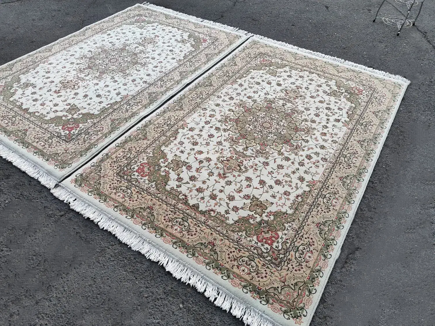 یک جفت فرش قالیچه ۷۰۰ شانه ۱.۵۰ در ۲.۲۵ حد نو|فرش|تبریز, |دیوار