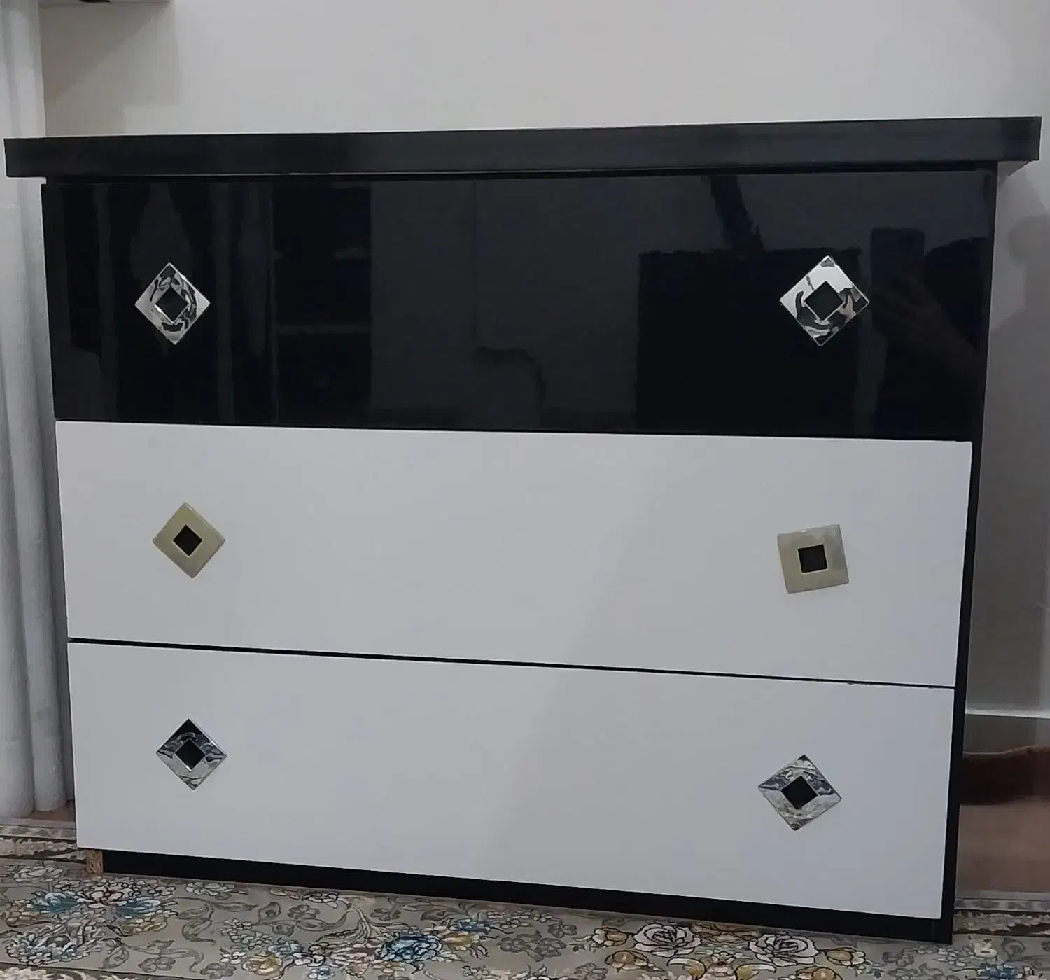 کمد (دراور )|جاکفشی، کمد، دراور|کرمانشاه, |دیوار