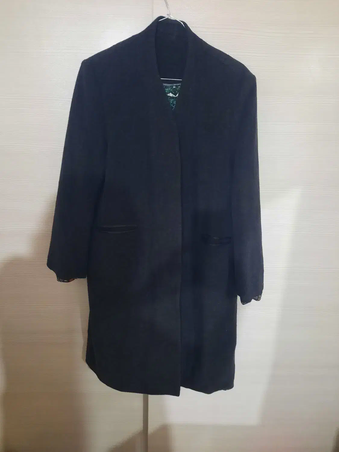 پالتو|لباس|گنبد کاووس, |دیوار