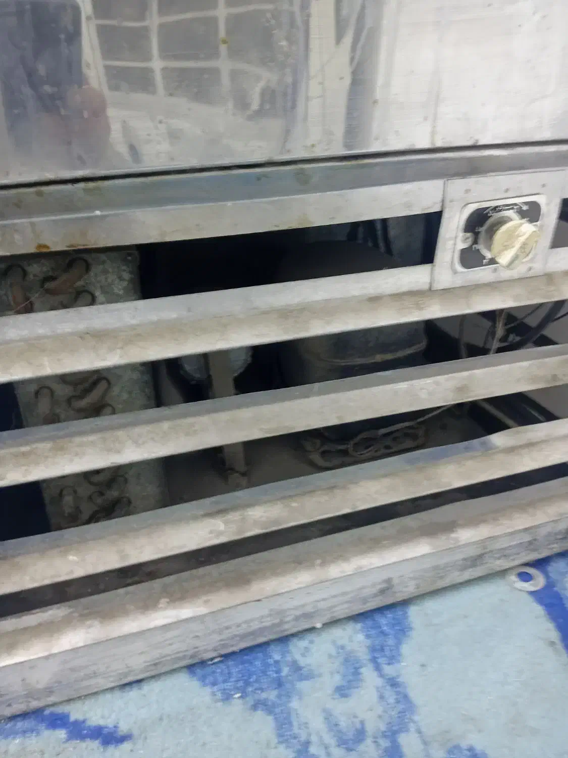 فریزر چهار درب در حال کار|فروشگاه و مغازه|مشکیندشت, |دیوار