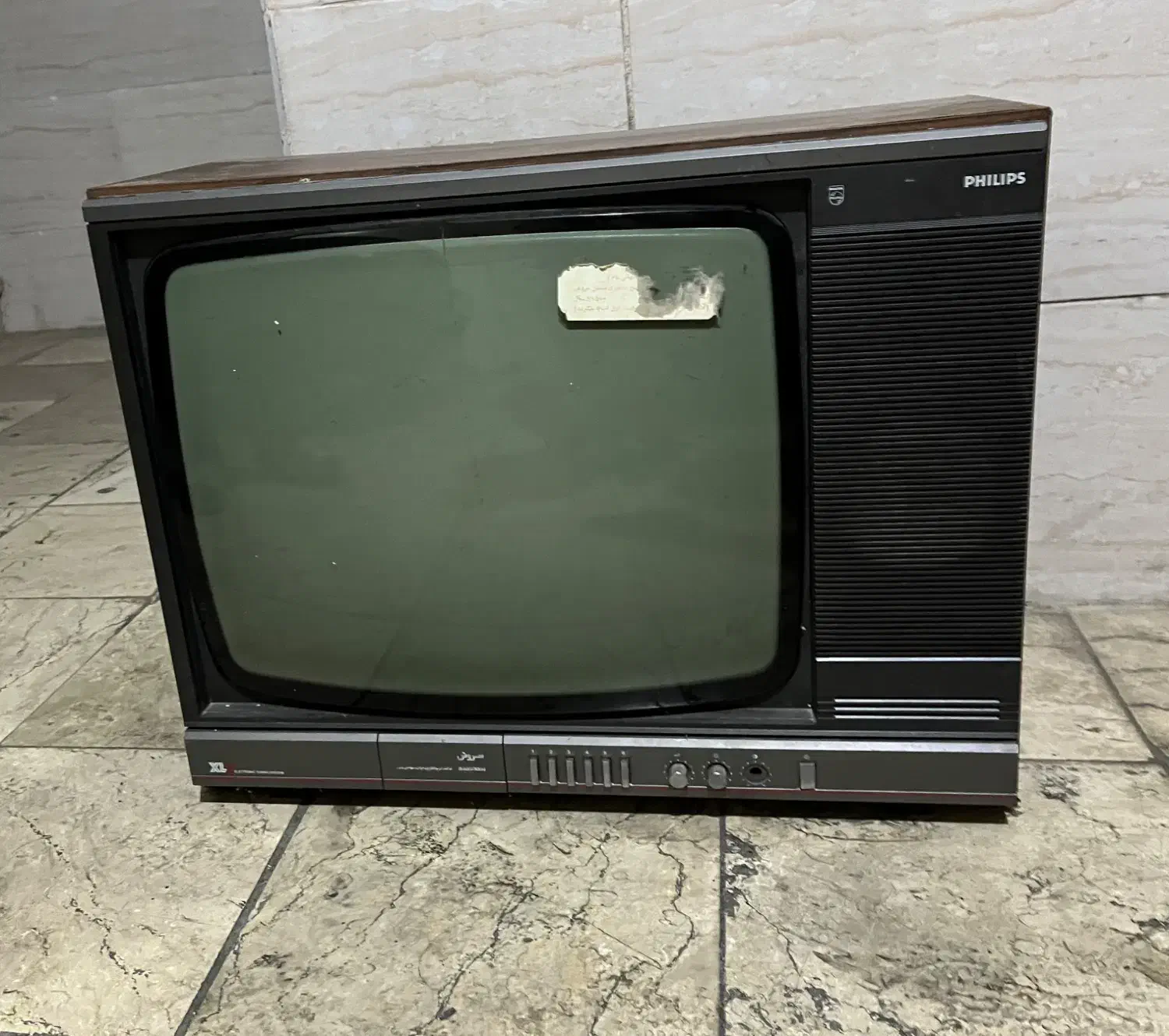 تلویزیون قدیمی|کلکسیون اشیاء عتیقه|تهران, دهم فروردین|دیوار