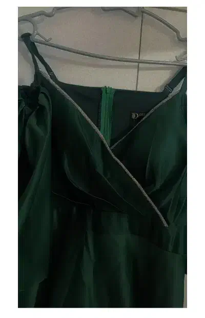 لباس مجلسی و مانتو|لباس|تربت‌حیدریه, اندیشه|دیوار