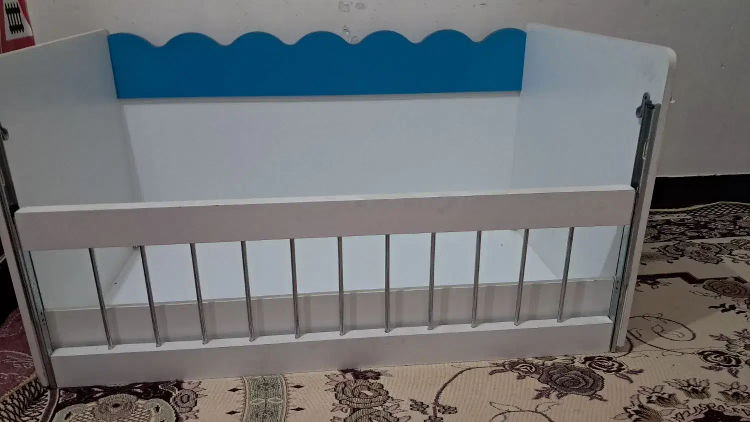 تخت خواب کودک|اسباب و اثاث بچه|ابریشم, |دیوار