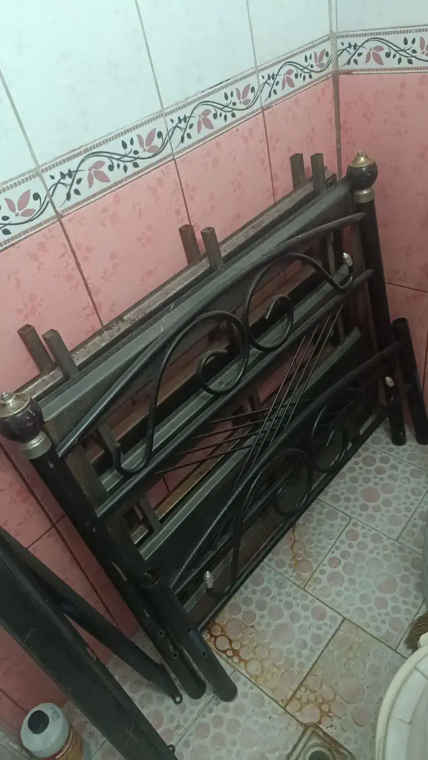 تخت فلزی یک نفره|تخت و سرویس خواب|هشتگرد, تهران دشت|دیوار