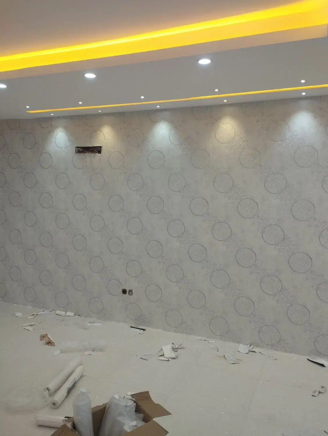 نصب کاغذ دیواری پوستر  حرفه ای|خدمات پیشه و مهارت|شیراز, دروازه قران|دیوار