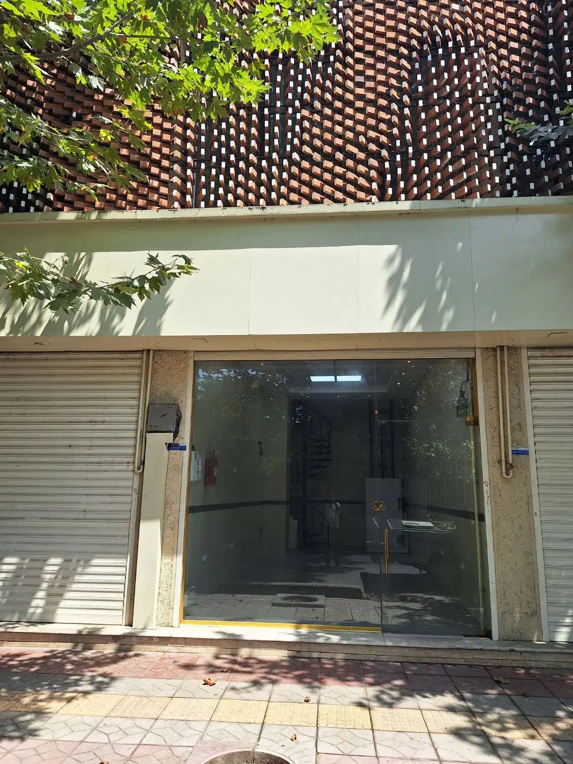 اجاره مغازه واقع در خیابان خیام ۸|اجارهٔ مغازه و غرفه|ساری, |دیوار