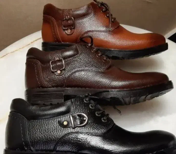 حراج واقعی کفش چرم مردانه|کیف، کفش، کمربند|کرج, حصارک پایین|دیوار