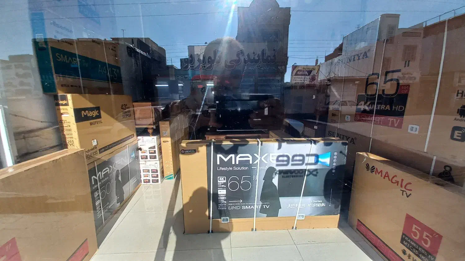 تلویزیون هوشمند ۶۵مکسن با پنل اصلی الجی اقساطی|تلویزیون و پروژکتور|زنجان, |دیوار
