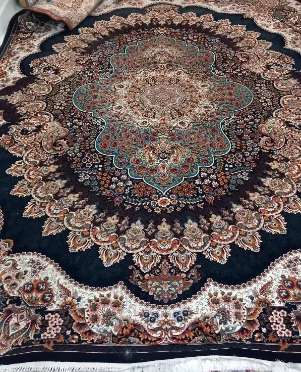 فرش ۱۲۰۰ شانه|فرش|کبودرآهنگ, |دیوار