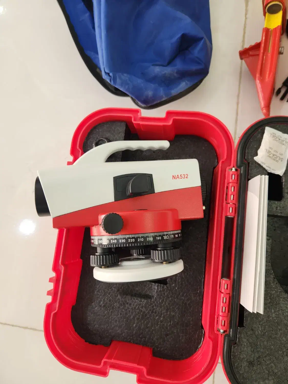 دوربین نقشه برداری NA532 با سه پایه چوبی و شاخص|مصالح و تجهیزات ساختمان|تهران, شهرک علم و فناوری|دیوار