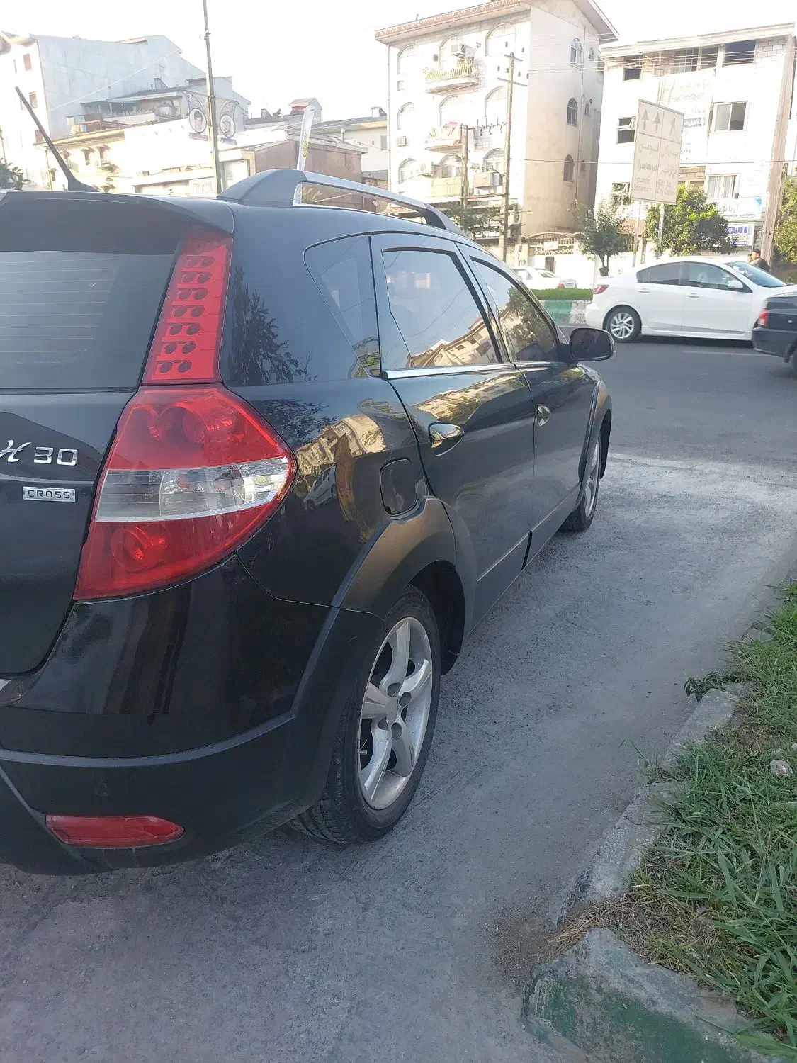 اچ سی کراس ۹۷ استثنایی|خودرو سواری و وانت|رشت, شهرک قدس|دیوار