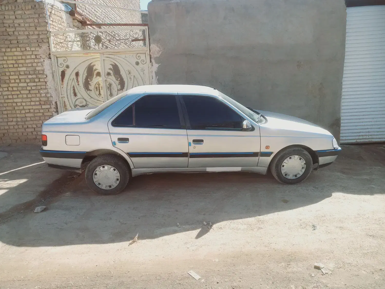 پژو ۴۰۵|خودرو سواری و وانت|تربتحیدریه, طالقانی|دیوار