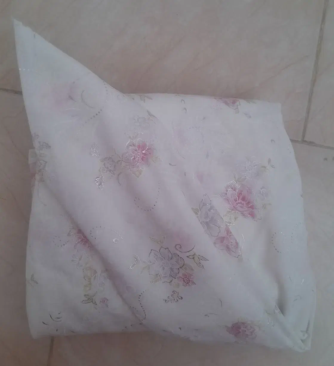 چادر نو|لباس|گلبهار, شهر جدید گلبهار|دیوار