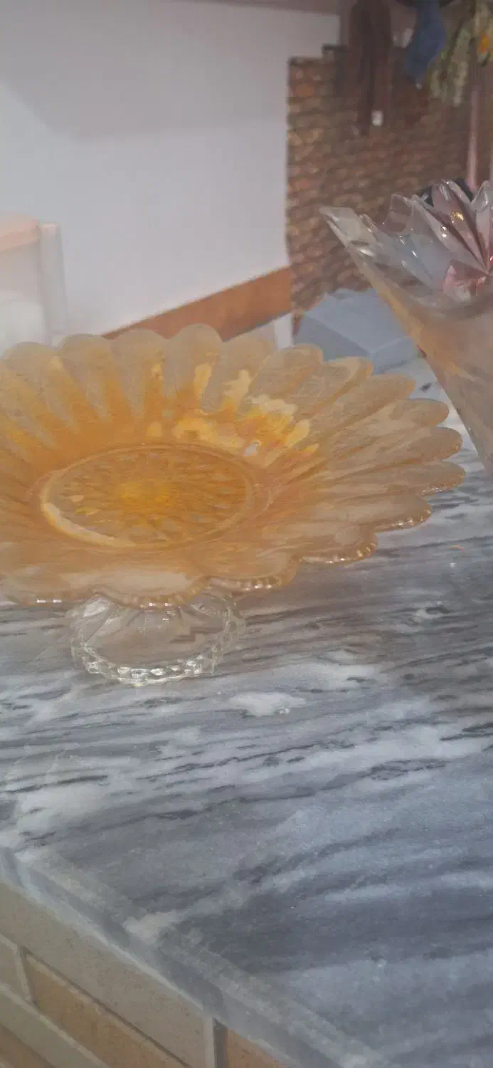 تعدادی ظروف آشپزخانه|ظروف سرو و پذیرایی|الشتر, |دیوار