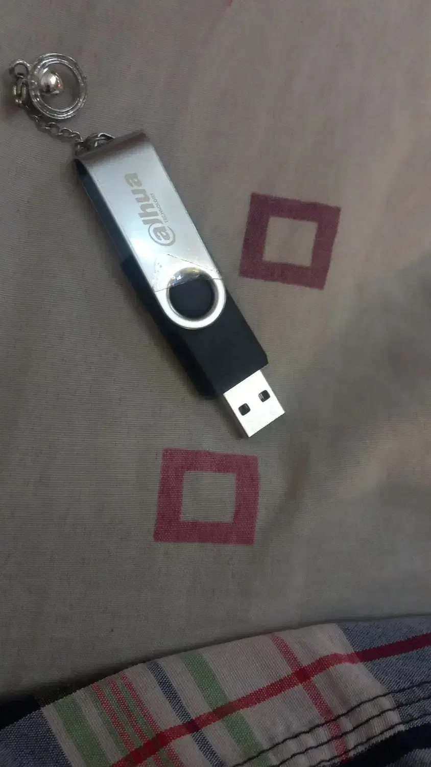 فلش ۱۶ گیگ|لوازم جانبی موبایل و تبلت|کرج, فاز ۳ مهرشهر|دیوار