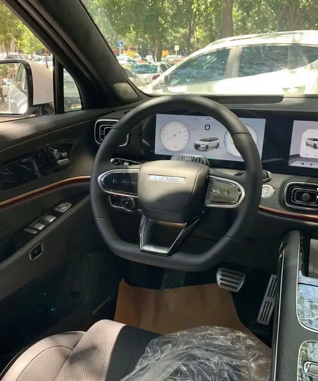 لوکانو L8 مدل1404|خودرو سواری و وانت|تهران, عباسآباد|دیوار