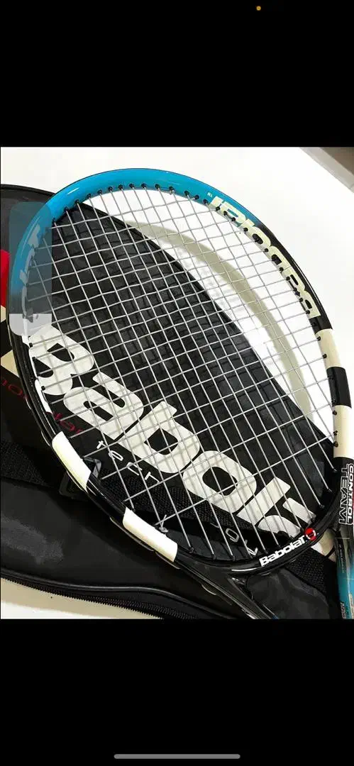 راکت تنیس Babolat اصل|ورزش‌های توپی|شیراز, زرهی|دیوار