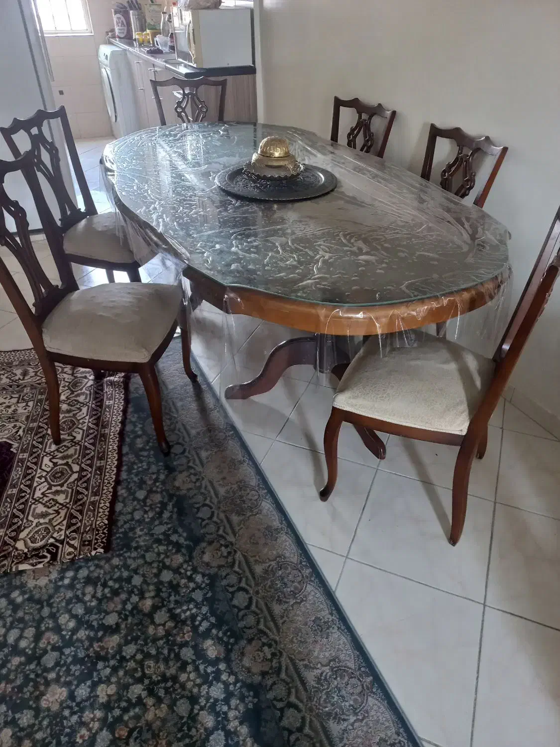 مبل‌چپندر‌۹‌نفره‌ومیز‌نهار‌خوری‌۶‌نفره|مبلمان خانگی و میز عسلی|تهران, قلهک|دیوار