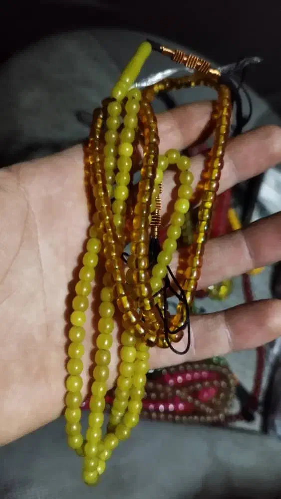 تسبیح عقیق|کلکسیون اشیاء عتیقه|رشت, گیل|دیوار