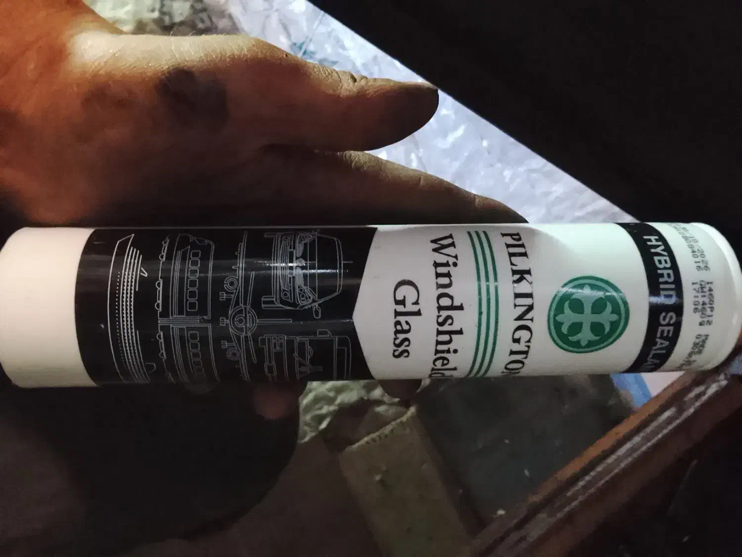 چسب شیشه اکواریم درجه یک مفت زدم|عمده‌فروشی|بندر گناوه, |دیوار